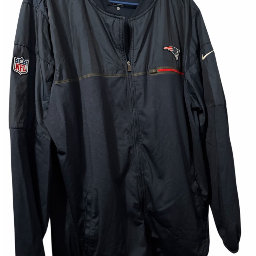 Nike Dri-Fit NFL On Field Apparel Mens XLNew England Patriots Full Zip Jacket